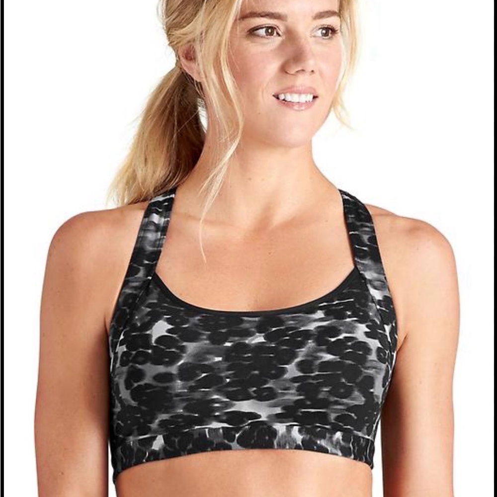 Athleta energy boost cheetah sports bra